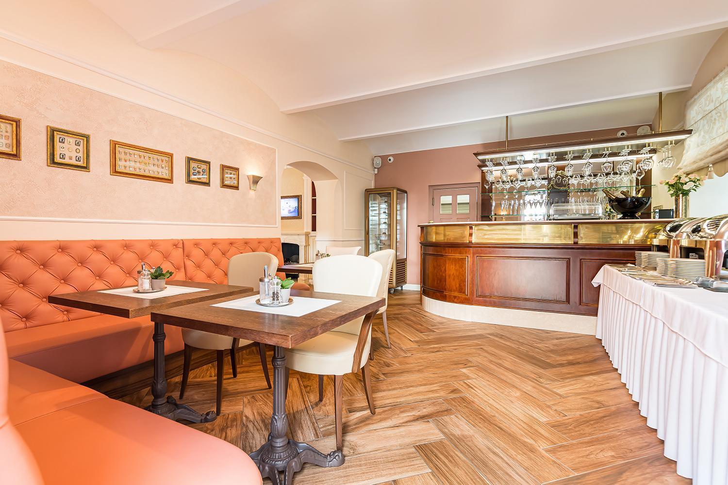Hotel Katerina 4*